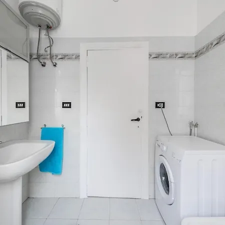 S5f7-r3 Spacious And Bright Private Balcony * בארי